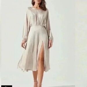 NWT Astr Champagne Satin Long Sleeve Dress